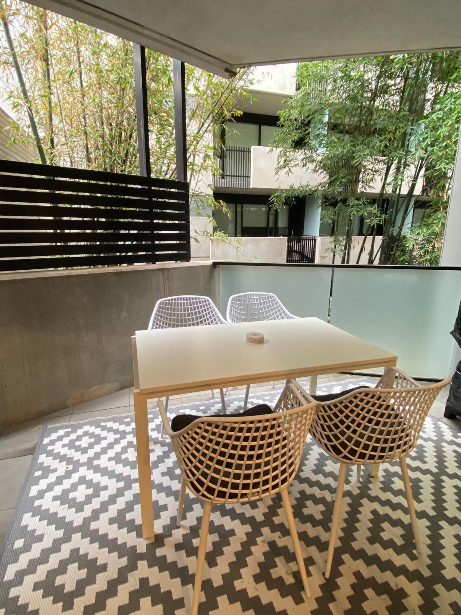 Modern Quiet 1 & 2 Bed Apt Opposite Albert Park Ville de Ville de Melbourne Extérieur photo